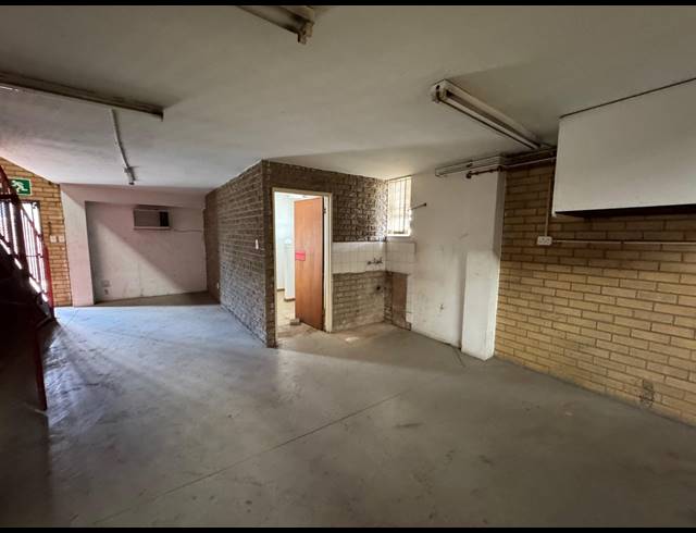 289M² WAREHOUSE TO LET IN ROBERTVILLE
